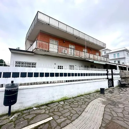 Casa Via Appia Scauri - Luminosa, Grande A 250 M Dal Mare E Dalla Stazione Ferroviaria