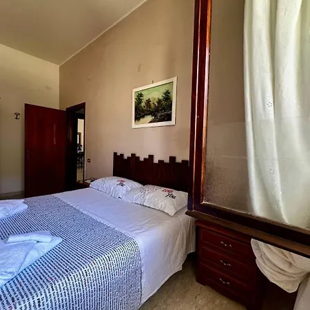 Holiday home Casa Via Appia Scauri - Luminosa, Grande A 250 M Dal Mare E Dalla Stazione Ferroviaria