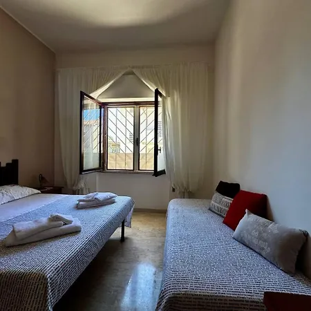 Holiday home Casa Via Appia Scauri - Luminosa, Grande A 250 M Dal Mare E Dalla Stazione Ferroviaria