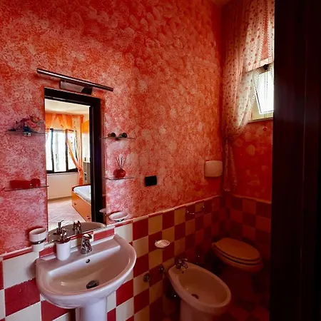 Holiday home Casa Via Appia Scauri - Luminosa, Grande A 250 M Dal Mare E Dalla Stazione Ferroviaria